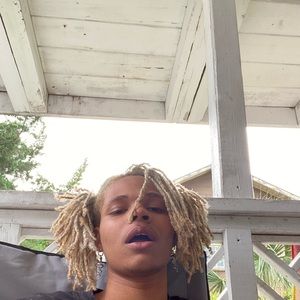 Meet your Posher, Amar